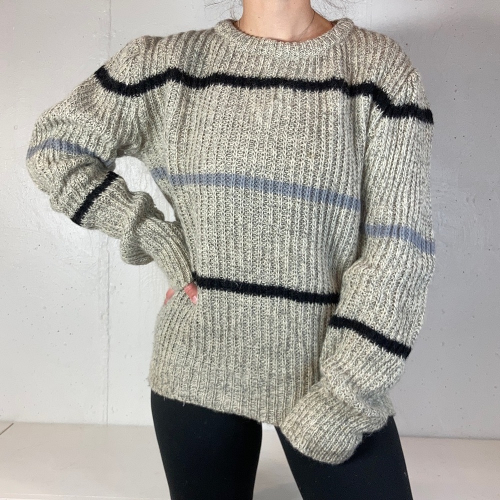 Vintage Gray Striped Levi’s Crewneck Chunky Knit Sweater - Picture 7 of 10